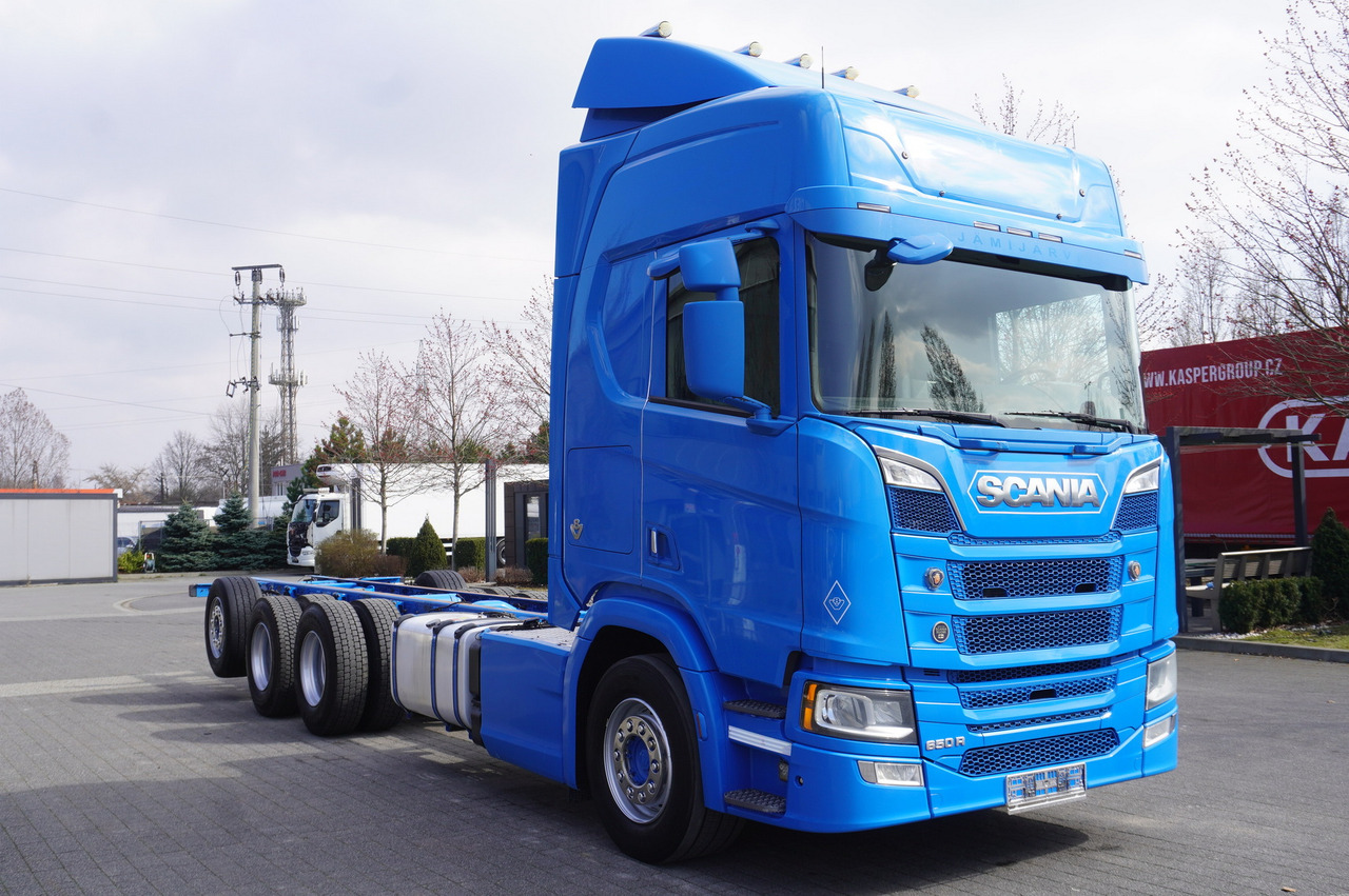 SCANIA R650 V8 / 650 HP/ frame 8.8 m / steered 4th axle - Châssis cabine: photos 5 SCANIA R650 V8 / 650 HP/ frame 8.8 m / steered 4th axle - Châssis cabine: photos 5