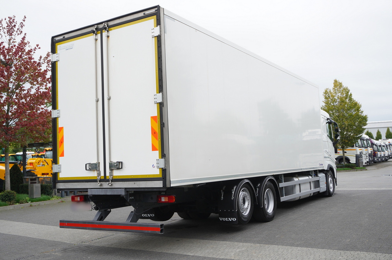 VOLVO FH 460 / Krone refrigerator 23 EPAL! / Carrier Supra 1250 MT Silent / Multitemperature / Steered axle - Camion frigorifique: photos 5 VOLVO FH 460 / Krone refrigerator 23 EPAL! / Carrier Supra 1250 MT Silent / Multitemperature / Steered axle - Camion frigorifique: photos 5