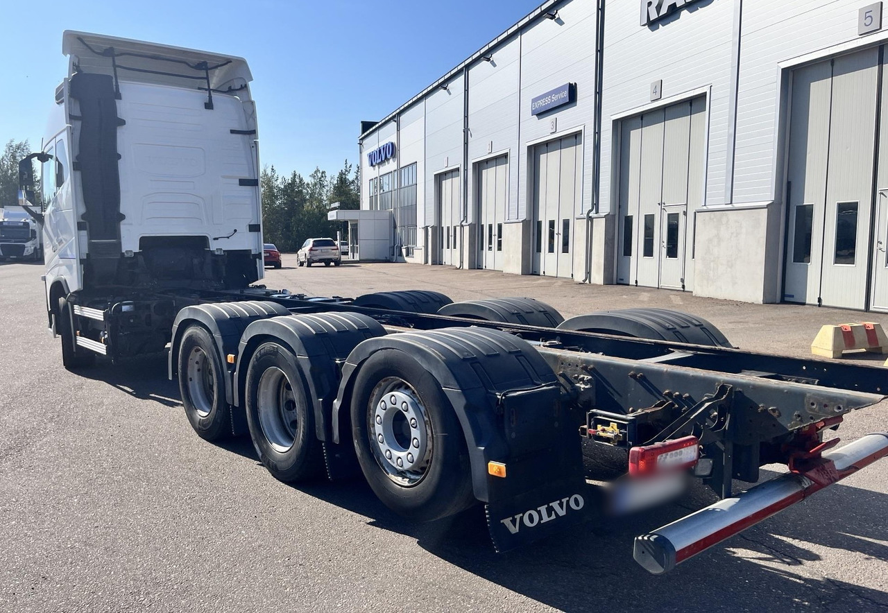 VOLVO FH 650 8x4 / Truck chassis / Sleeper cab - Châssis cabine: photos 4 VOLVO FH 650 8x4 / Truck chassis / Sleeper cab - Châssis cabine: photos 4