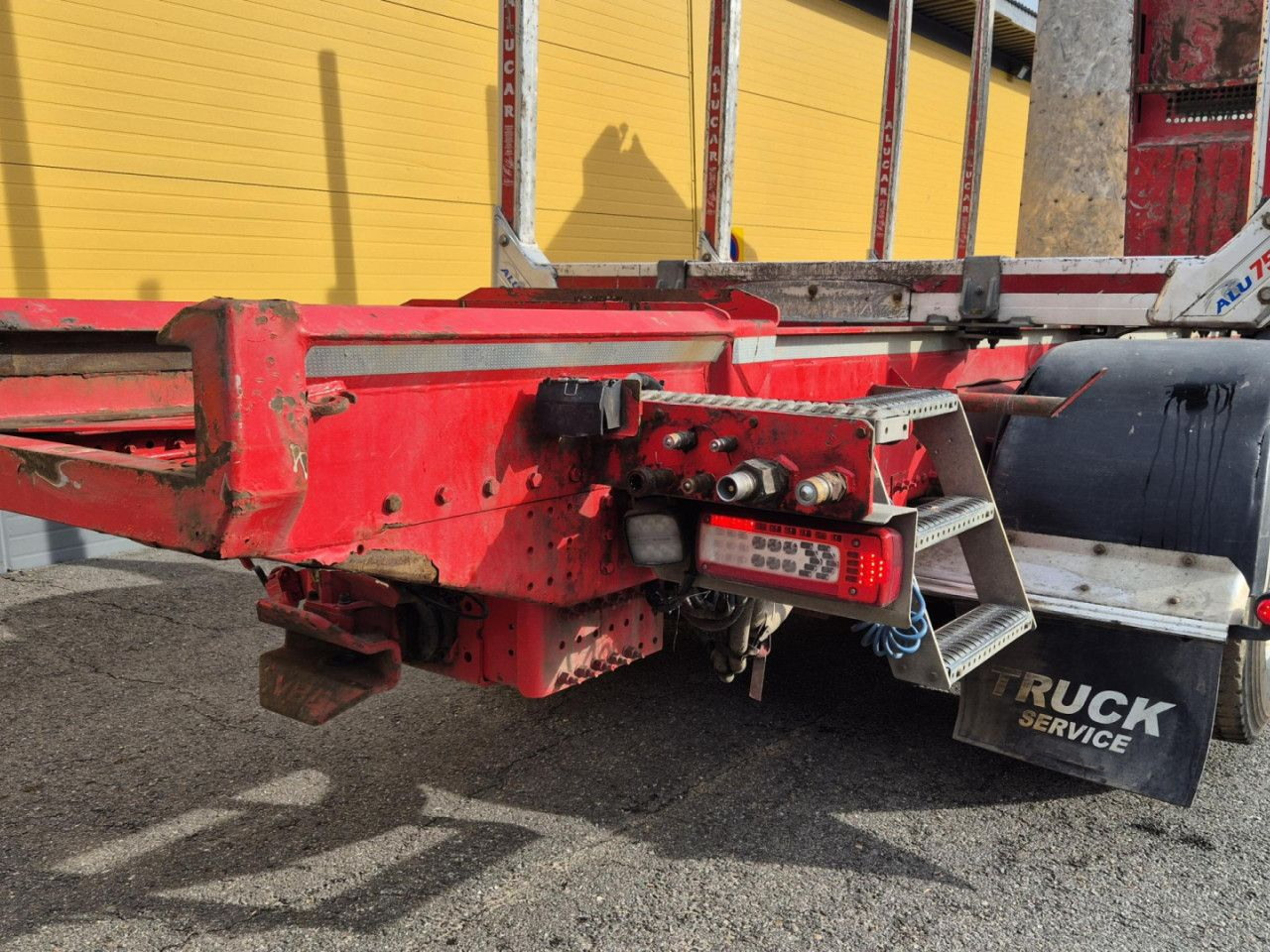 Camion grue pour transport de bois VOLVO FH 750 8x4 / 2 lifted axles / timber truck: photos 8