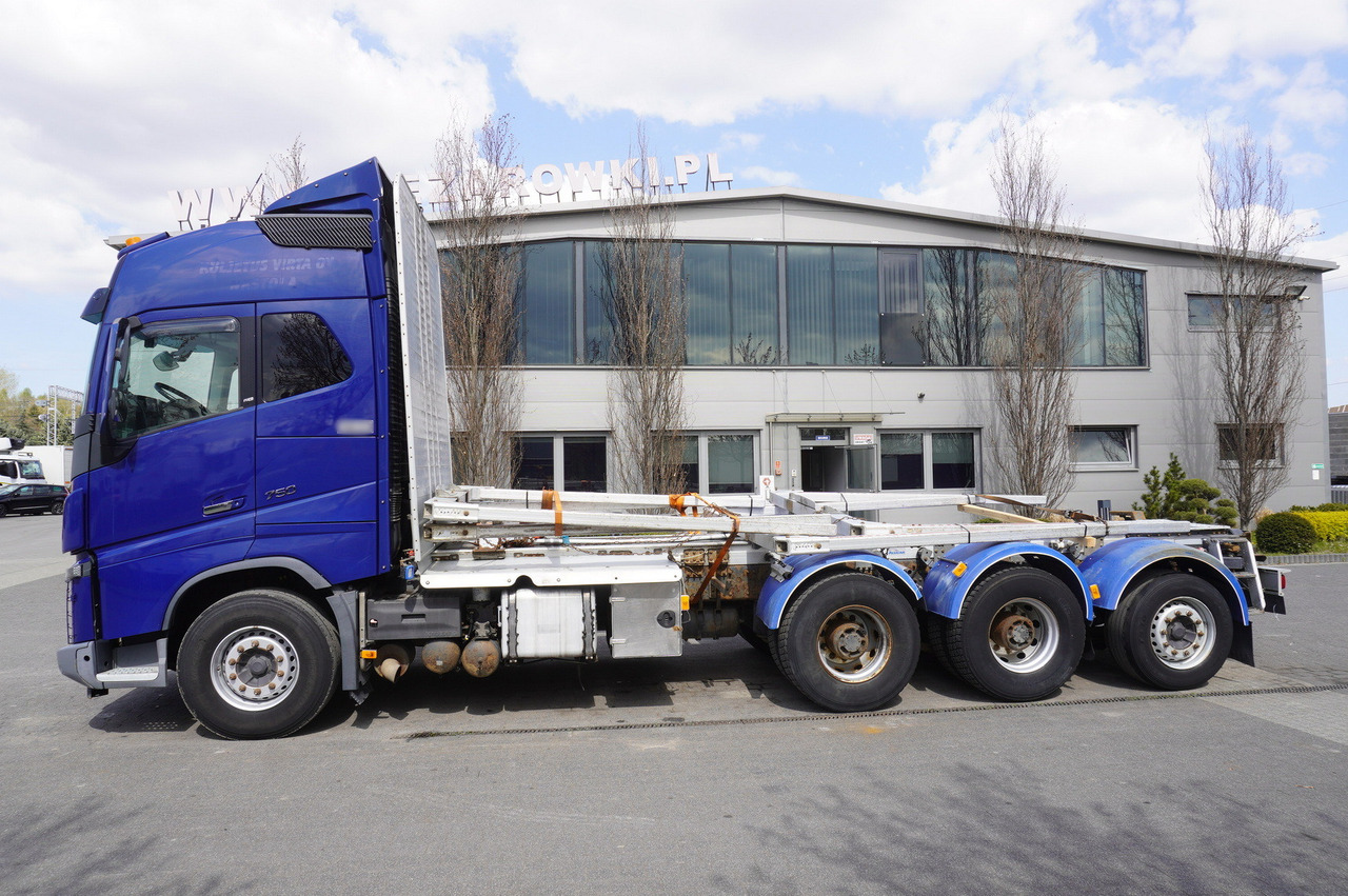 VOLVO FH16 750 8x4 / 750 HP! / 20 t load capacity / stanchion superstructure - Châssis cabine: photos 5 VOLVO FH16 750 8x4 / 750 HP! / 20 t load capacity / stanchion superstructure - Châssis cabine: photos 5