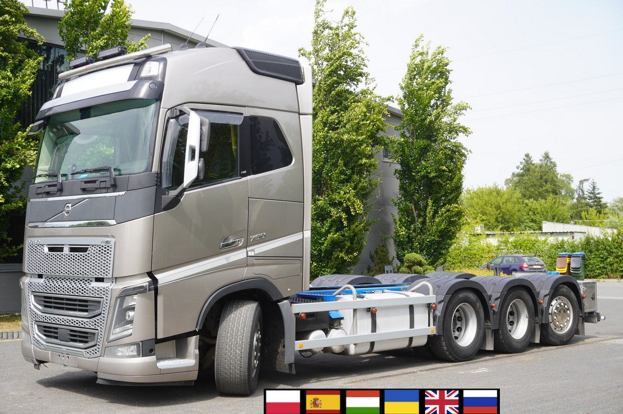 VOLVO FH16 750 8x4x4 / 750 HP! / Frame 685 cm / Steered 4th axle - Camion grue: photos 1 VOLVO FH16 750 8x4x4 / 750 HP! / Frame 685 cm / Steered 4th axle - Camion grue: photos 1