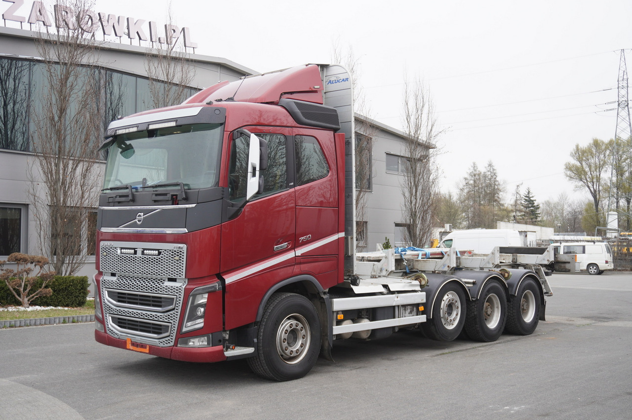 VOLVO FH16 750 / Frame 8 m / 750 HP! / 2021 / stanchion superstructure - Camion grumier: photos 3 VOLVO FH16 750 / Frame 8 m / 750 HP! / 2021 / stanchion superstructure - Camion grumier: photos 3