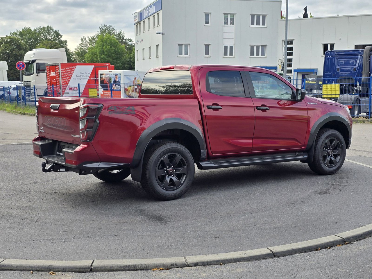 Isuzu D-Max V-Cross im Vorlauf 25er Modell - SUV: photos 5 Isuzu D-Max V-Cross im Vorlauf 25er Modell - SUV: photos 5