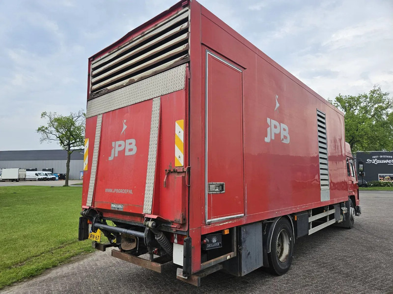 Volvo FL 10 - Camion fourgon: photos 3 Volvo FL 10 - Camion fourgon: photos 3