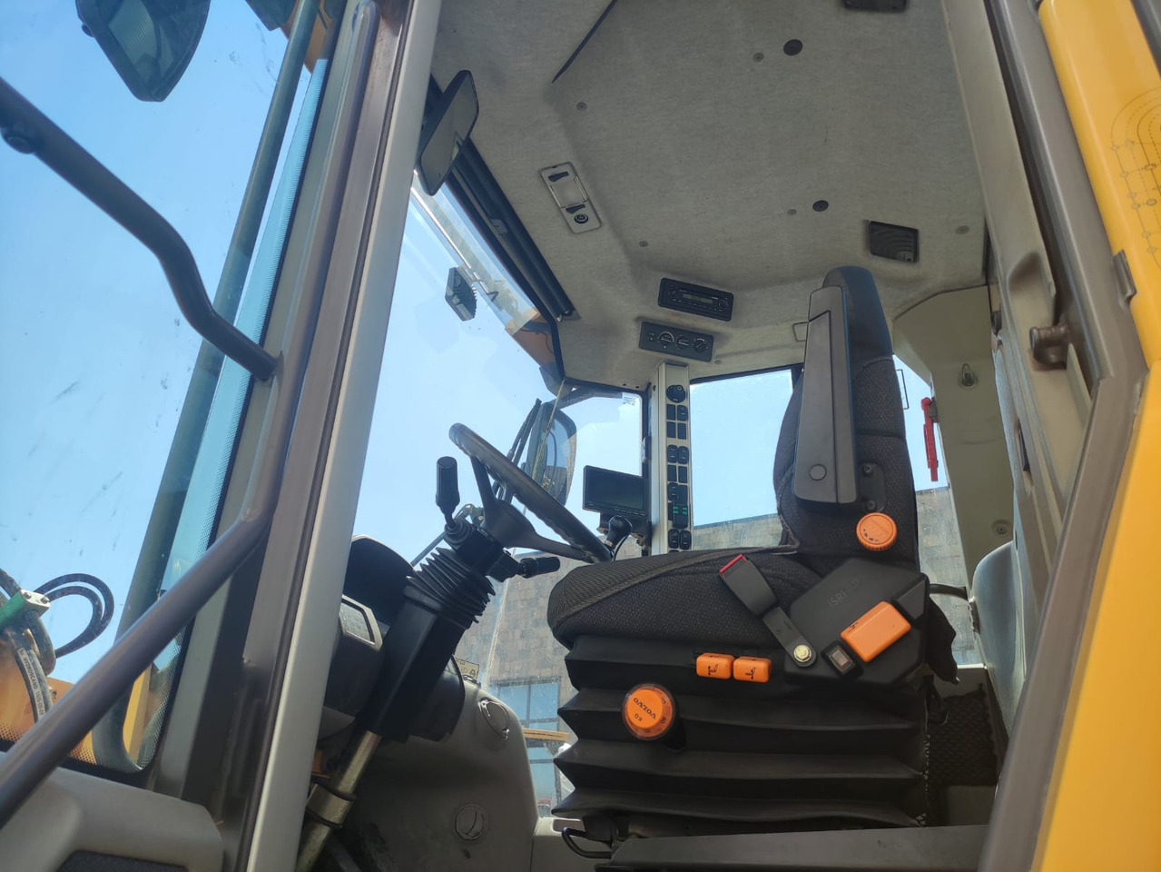 VOLVO L60F - Chargeuse sur pneus: photos 5 VOLVO L60F - Chargeuse sur pneus: photos 5