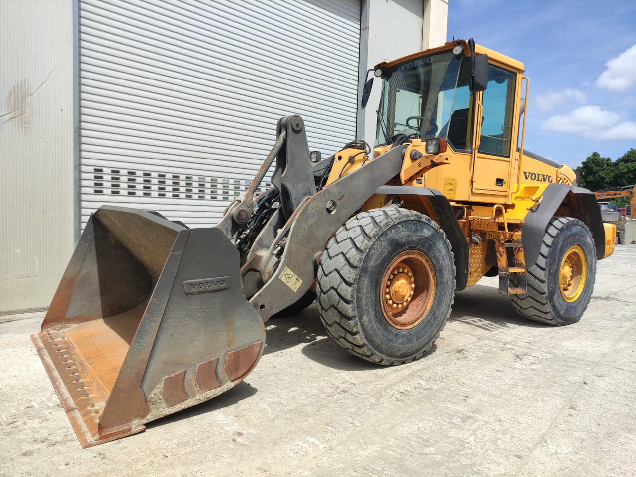 VOLVO L90E - Chargeuse sur pneus: photos 1 VOLVO L90E - Chargeuse sur pneus: photos 1
