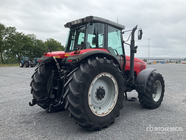 2002 Massey Ferguson 8240 4WD Tractor - Tracteur agricole: photos 4 2002 Massey Ferguson 8240 4WD Tractor - Tracteur agricole: photos 4