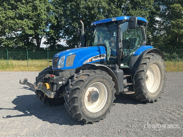 2004 New Holland TS135 A 4WD Tractor - Tracteur agricole: photos 2 2004 New Holland TS135 A 4WD Tractor - Tracteur agricole: photos 2