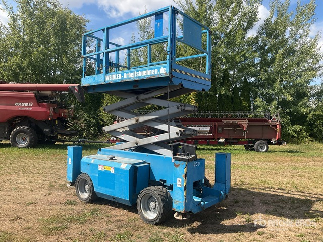 2007 Genie GS2668RT 4x4 Diesel Scissor Lift - Nacelle ciseaux: photos 3 2007 Genie GS2668RT 4x4 Diesel Scissor Lift - Nacelle ciseaux: photos 3