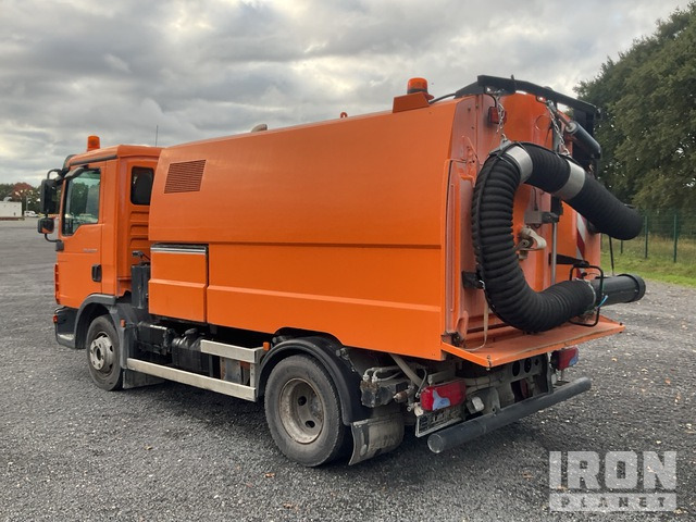 2013 MAN TGL12.220 2013 Faun ViaJet 5R-HS on Kehrmaschine - Balayeuse de voirie: photos 3 2013 MAN TGL12.220 2013 Faun ViaJet 5R-HS on Kehrmaschine - Balayeuse de voirie: photos 3