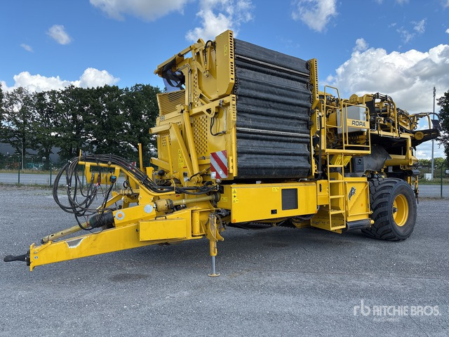 2022 ROPA Keiler 2 Pull Type 2 Row Potato Harvester - Arracheuse de pommes de terre: photos 1 2022 ROPA Keiler 2 Pull Type 2 Row Potato Harvester - Arracheuse de pommes de terre: photos 1