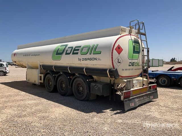 2004 ROS ROCA SC3 Tri/A Tanker Trailer - Semi-remorque citerne: photos 2 2004 ROS ROCA SC3 Tri/A Tanker Trailer - Semi-remorque citerne: photos 2
