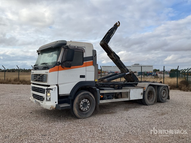 2004 Volvo FM12-280 6x2 Hooklift Truck - Camion ampliroll: photos 2 2004 Volvo FM12-280 6x2 Hooklift Truck - Camion ampliroll: photos 2