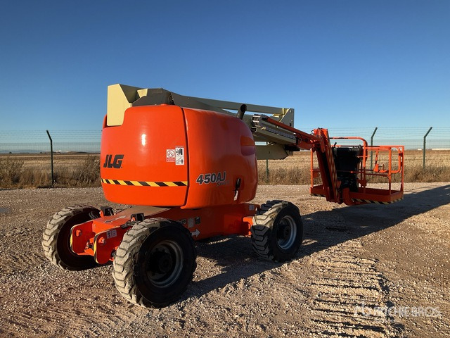 2005 JLG 450AJ Series II 4WD Diesel Articulating Boom Lift - Nacelle articulée: photos 2 2005 JLG 450AJ Series II 4WD Diesel Articulating Boom Lift - Nacelle articulée: photos 2