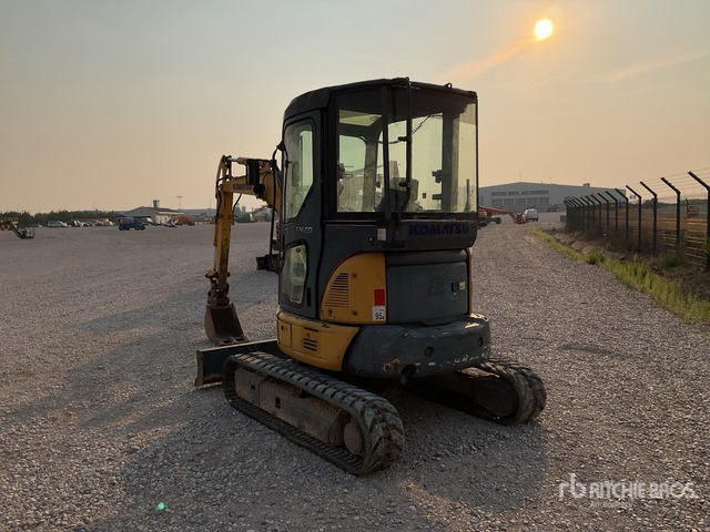 2006 Komatsu PC35MR-2 Mini Excavator: <6.6t - Mini pelle: photos 1 2006 Komatsu PC35MR-2 Mini Excavator: <6.6t - Mini pelle: photos 1