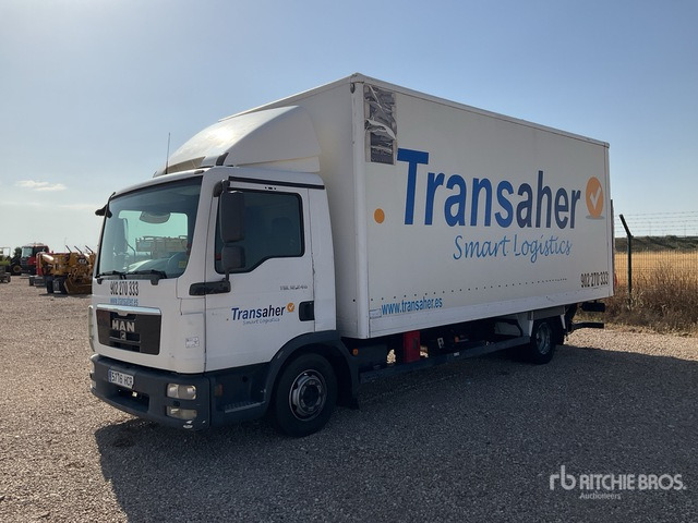 2011 MAN TGL 8.180 4x2 4x2 (Inoperable) Van Truck - Fourgon utilitaire: photos 1 2011 MAN TGL 8.180 4x2 4x2 (Inoperable) Van Truck - Fourgon utilitaire: photos 1