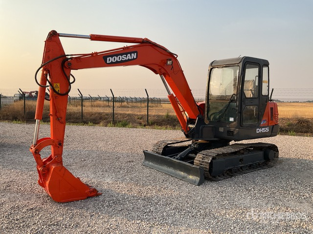 2012 Doosan DH55-V Tracked Excavator - Pelle sur chenille: photos 2 2012 Doosan DH55-V Tracked Excavator - Pelle sur chenille: photos 2