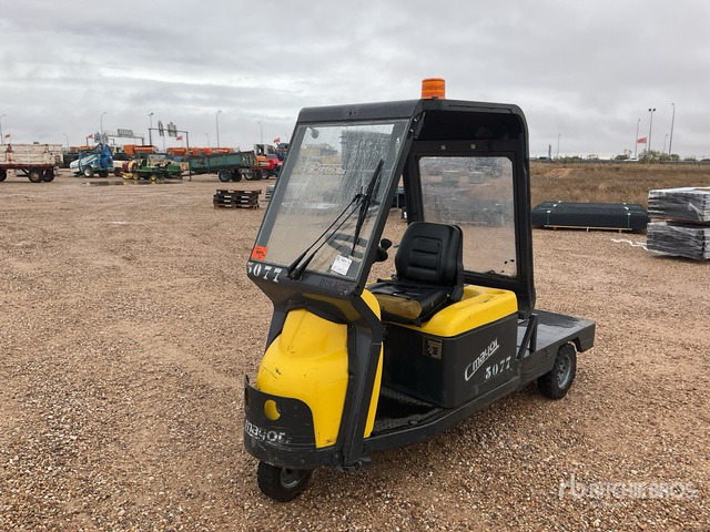 2014 Dec BULL4 Tow Truck - Chariot tracteur: photos 1 2014 Dec BULL4 Tow Truck - Chariot tracteur: photos 1