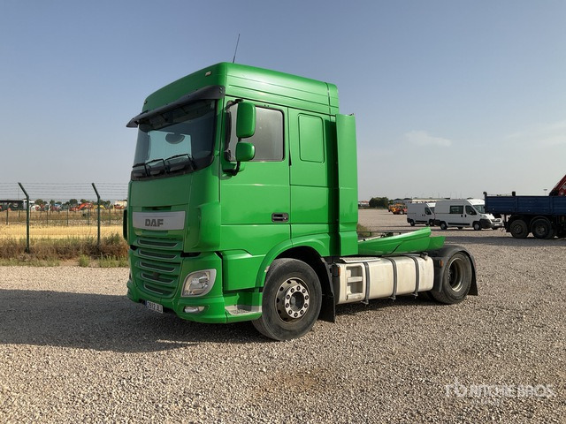2015 DAF XF 510 FT 4x2 S/A Sleeper Truck Tractor - Broyeur/ Épareuse: photos 1 2015 DAF XF 510 FT 4x2 S/A Sleeper Truck Tractor - Broyeur/ Épareuse: photos 1