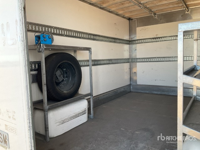 2021 Renault Master 4x2 Van Truck - Camion fourgon: photos 4 2021 Renault Master 4x2 Van Truck - Camion fourgon: photos 4