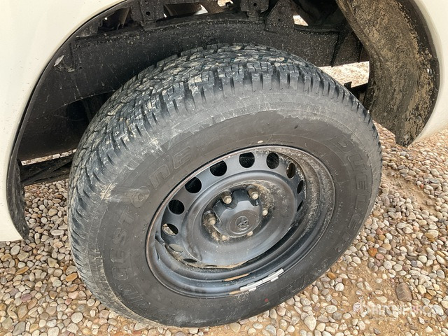 2021 Toyota Hilux 4x4 Crew Cab Pickup - Pick-up: photos 4 2021 Toyota Hilux 4x4 Crew Cab Pickup - Pick-up: photos 4