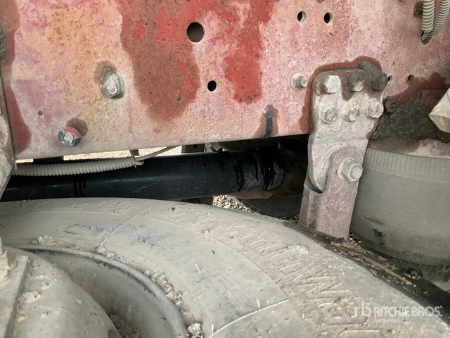 2002 Iveco MH260E31Y 2002 Maquiasfalt CEAG/14-REXN o ... Asphalt Distributor Truck - Autre matériel: photos 3 2002 Iveco MH260E31Y 2002 Maquiasfalt CEAG/14-REXN o ... Asphalt Distributor Truck - Autre matériel: photos 3