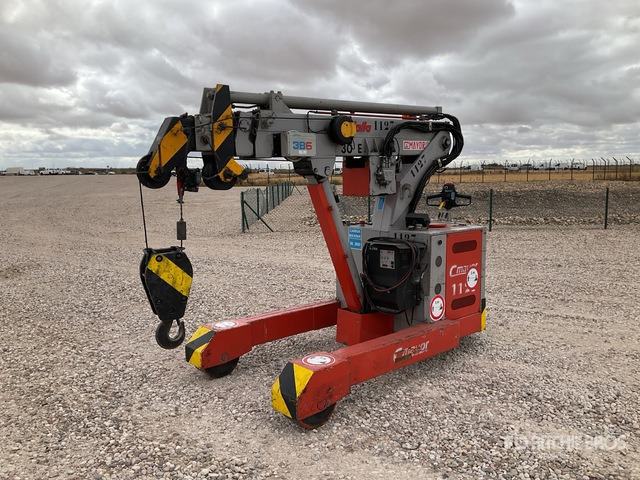 2002 Valla 30E 3.5 ton Electric Tow Behind Crane - Autre matériel: photos 4 2002 Valla 30E 3.5 ton Electric Tow Behind Crane - Autre matériel: photos 4