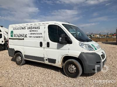 PEUGEOT BOXER - Camion fourgon: photos 4 PEUGEOT BOXER - Camion fourgon: photos 4