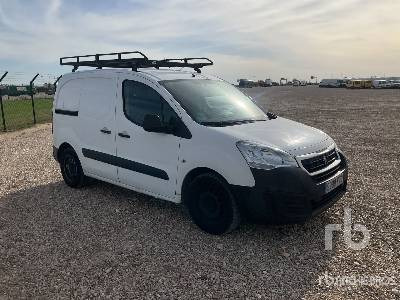 PEUGEOT PARTNER - Fourgon utilitaire: photos 4 PEUGEOT PARTNER - Fourgon utilitaire: photos 4