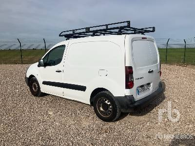 PEUGEOT PARTNER - Fourgon utilitaire: photos 2 PEUGEOT PARTNER - Fourgon utilitaire: photos 2