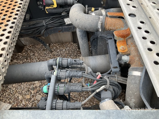 2014 Scania R450 4x2 S/A Sleeper Truck Tractor - Tracteur routier: photos 5 2014 Scania R450 4x2 S/A Sleeper Truck Tractor - Tracteur routier: photos 5