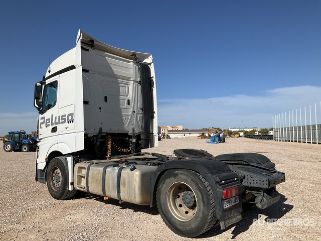 2016 Mercedes-Benz Actros 1851 LS 4x2 S/A Sleeper Truck Tractor - Tracteur routier: photos 3 2016 Mercedes-Benz Actros 1851 LS 4x2 S/A Sleeper Truck Tractor - Tracteur routier: photos 3