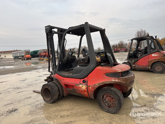 2000 Linde H40D-04 4000 kg (Inoperable) Forklift - Chariot élévateur: photos 3 2000 Linde H40D-04 4000 kg (Inoperable) Forklift - Chariot élévateur: photos 3