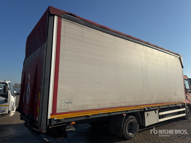 2001 Renault 43ACA15 4x2 Curtain Side Truck - Camion à rideaux coulissants: photos 5 2001 Renault 43ACA15 4x2 Curtain Side Truck - Camion à rideaux coulissants: photos 5