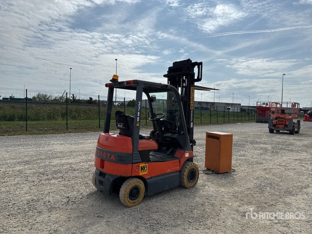 2005 Toyota 7FB18 1750 kg Electric Forklift - Chariot élévateur électrique: photos 3 2005 Toyota 7FB18 1750 kg Electric Forklift - Chariot élévateur électrique: photos 3