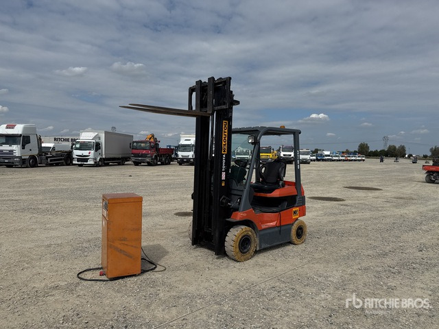 2005 Toyota 7FB18 1750 kg Electric Forklift - Chariot élévateur électrique: photos 2 2005 Toyota 7FB18 1750 kg Electric Forklift - Chariot élévateur électrique: photos 2