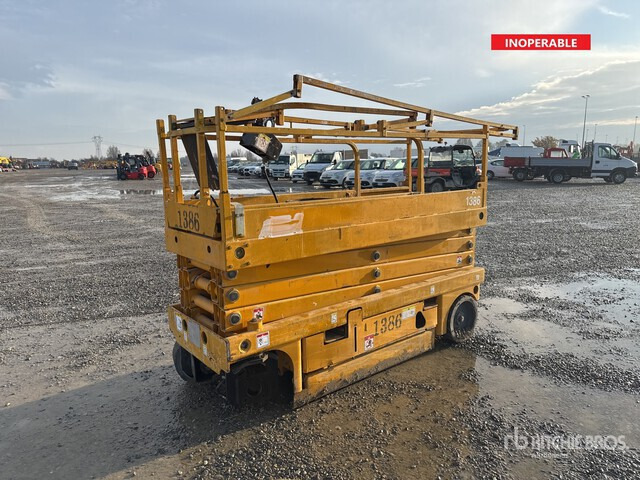 2007 Haulotte Compact 10N Electric (Inoperable) Scissor Lift - Nacelle ciseaux: photos 2 2007 Haulotte Compact 10N Electric (Inoperable) Scissor Lift - Nacelle ciseaux: photos 2