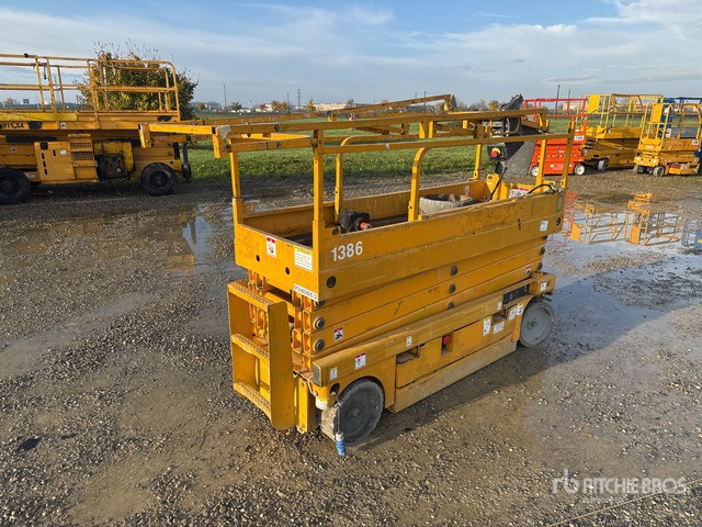 2007 Haulotte Compact 10N Electric (Inoperable) Scissor Lift - Nacelle ciseaux: photos 4 2007 Haulotte Compact 10N Electric (Inoperable) Scissor Lift - Nacelle ciseaux: photos 4