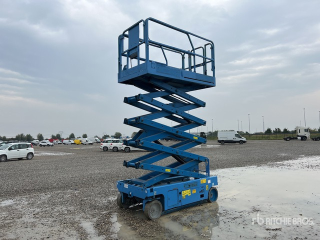 2010 Genie GS3246 Electric Scissor Lift - Nacelle ciseaux: photos 4 2010 Genie GS3246 Electric Scissor Lift - Nacelle ciseaux: photos 4