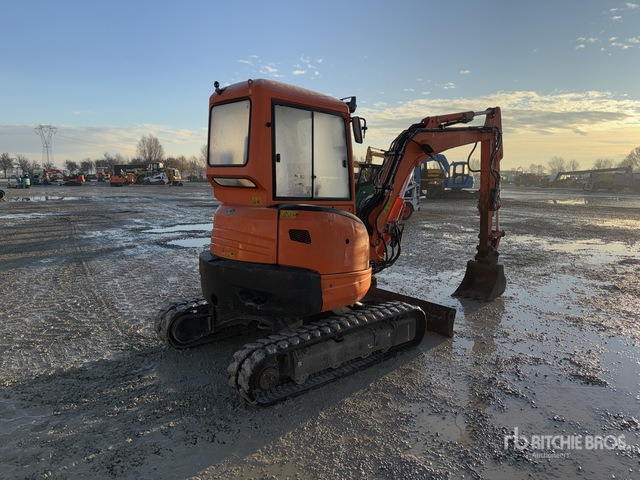 2015 Kubota U35-3A3 Mini Excavator: <6.6t - Mini pelle: photos 3 2015 Kubota U35-3A3 Mini Excavator: <6.6t - Mini pelle: photos 3