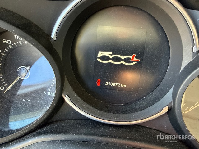 2017 Fiat 500L Automobile - Voiture: photos 2 2017 Fiat 500L Automobile - Voiture: photos 2