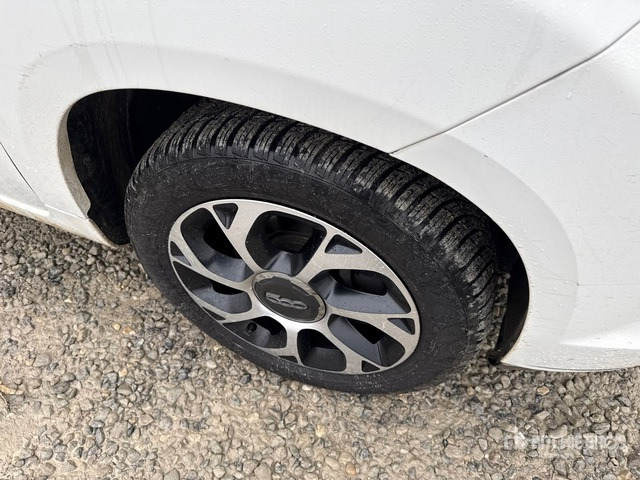 2019 Fiat 500L Automobile - Voiture: photos 5 2019 Fiat 500L Automobile - Voiture: photos 5