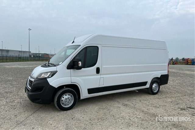 2021 Peugeot Boxer 333 L3H2 2.2 BLUEHDI 140CV S&S Van Truck - Fourgon utilitaire: photos 1 2021 Peugeot Boxer 333 L3H2 2.2 BLUEHDI 140CV S&S Van Truck - Fourgon utilitaire: photos 1