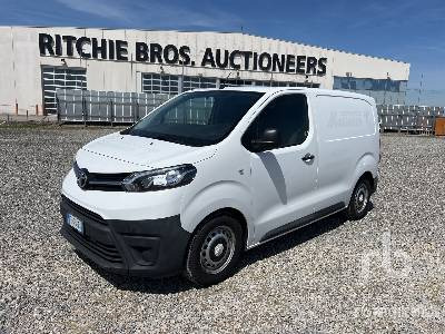 TOYOTA PROACE - Camion fourgon: photos 1 TOYOTA PROACE - Camion fourgon: photos 1