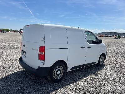 TOYOTA PROACE - Camion fourgon: photos 3 TOYOTA PROACE - Camion fourgon: photos 3