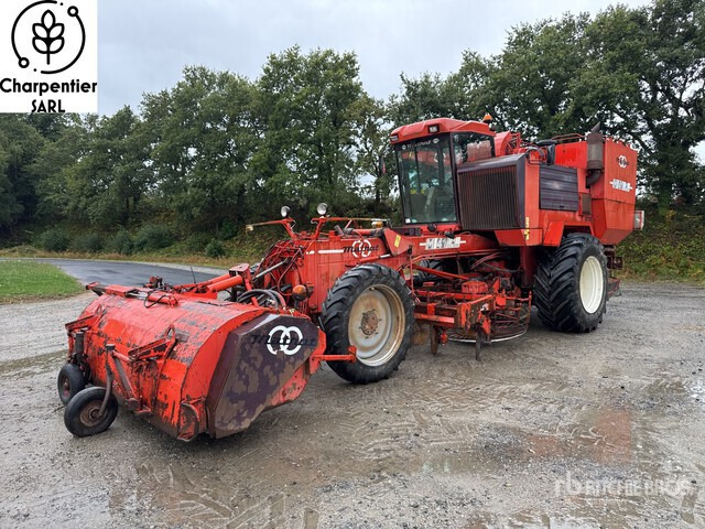 1998 Matrot M41H Self-Propelled 6 Row Machine A ... Sugar Beet Harvester - Matériel betteravier: photos 2 1998 Matrot M41H Self-Propelled 6 Row Machine A ... Sugar Beet Harvester - Matériel betteravier: photos 2