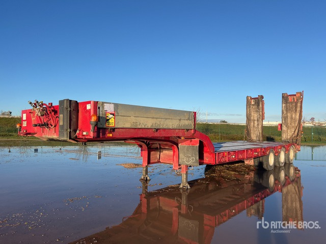 2002 Robuste Kaiser S5703P Tri/A Semi-Remorque Porte-Engin ... Lowboy Trailer - Semi-remorque surbaissé: photos 2 2002 Robuste Kaiser S5703P Tri/A Semi-Remorque Porte-Engin ... Lowboy Trailer - Semi-remorque surbaissé: photos 2