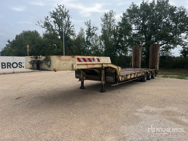 2004 Castera 3SS34T Tri/A Semi-Remorque Porte-Engin ... Lowboy Trailer - Semi-remorque surbaissé: photos 2 2004 Castera 3SS34T Tri/A Semi-Remorque Porte-Engin ... Lowboy Trailer - Semi-remorque surbaissé: photos 2