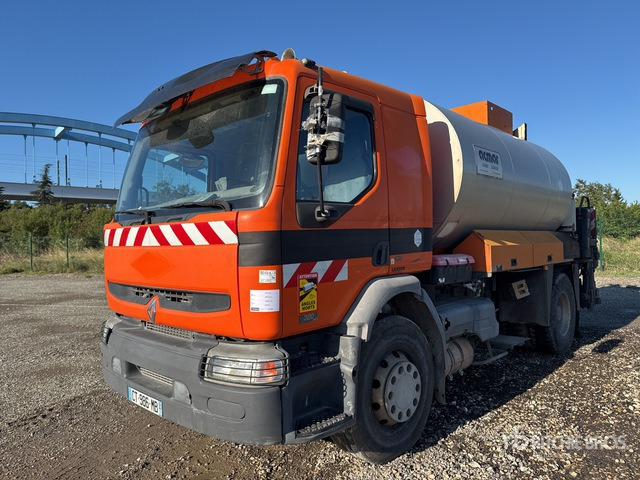 2005 Renault Prenium lander 320 dci 2005 Acmar on 4x2 Repandeuse A ... Asphalt Distributor Truck - Répandeuse: photos 1 2005 Renault Prenium lander 320 dci 2005 Acmar on 4x2 Repandeuse A ... Asphalt Distributor Truck - Répandeuse: photos 1